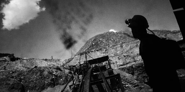 “Luz bajo tierra”